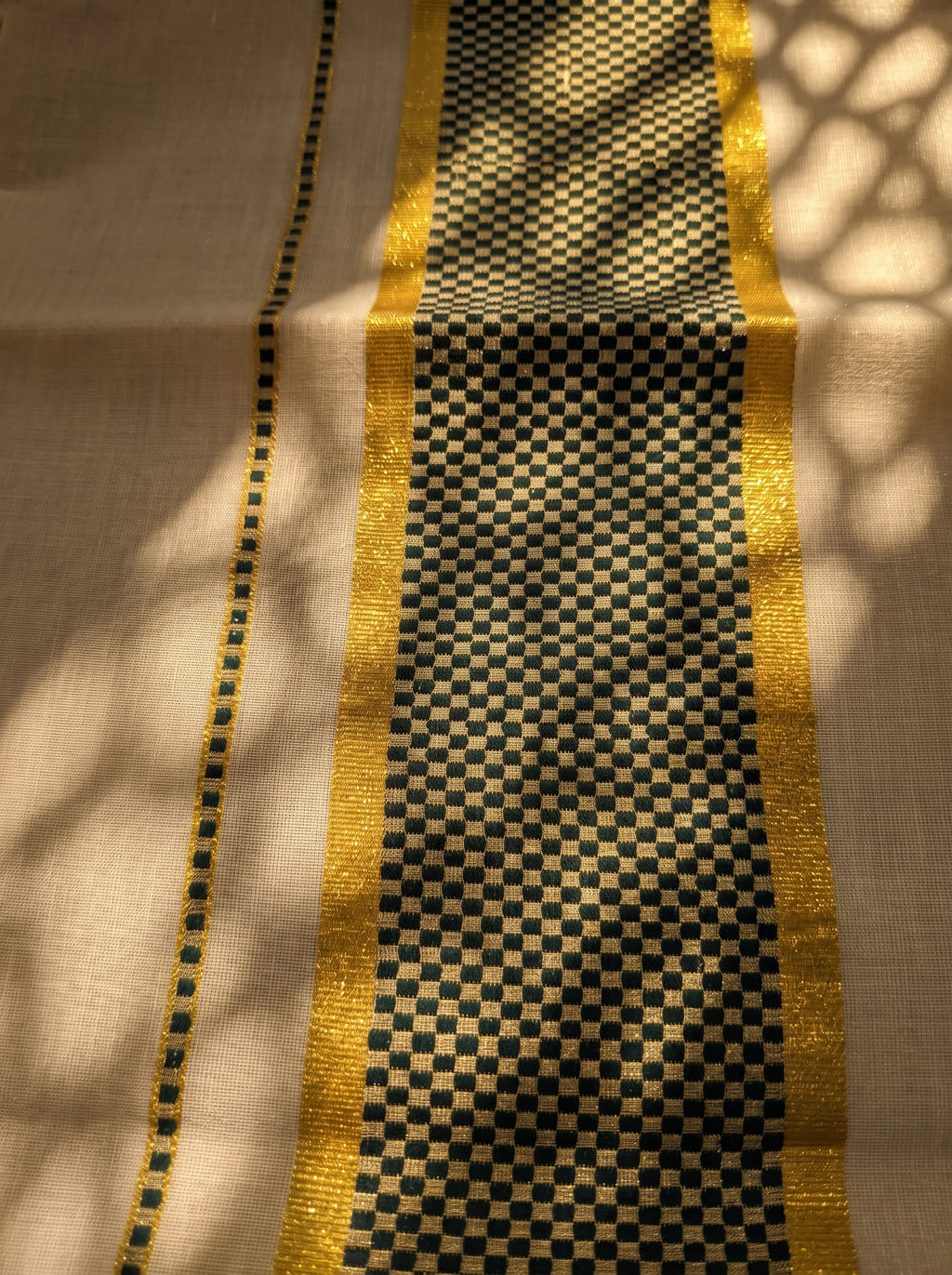Neelarekha Tissue Kasavu