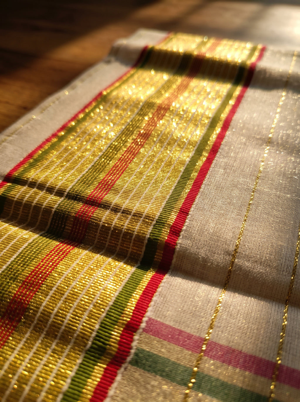 Rajarekha Tissue Kasavu Red