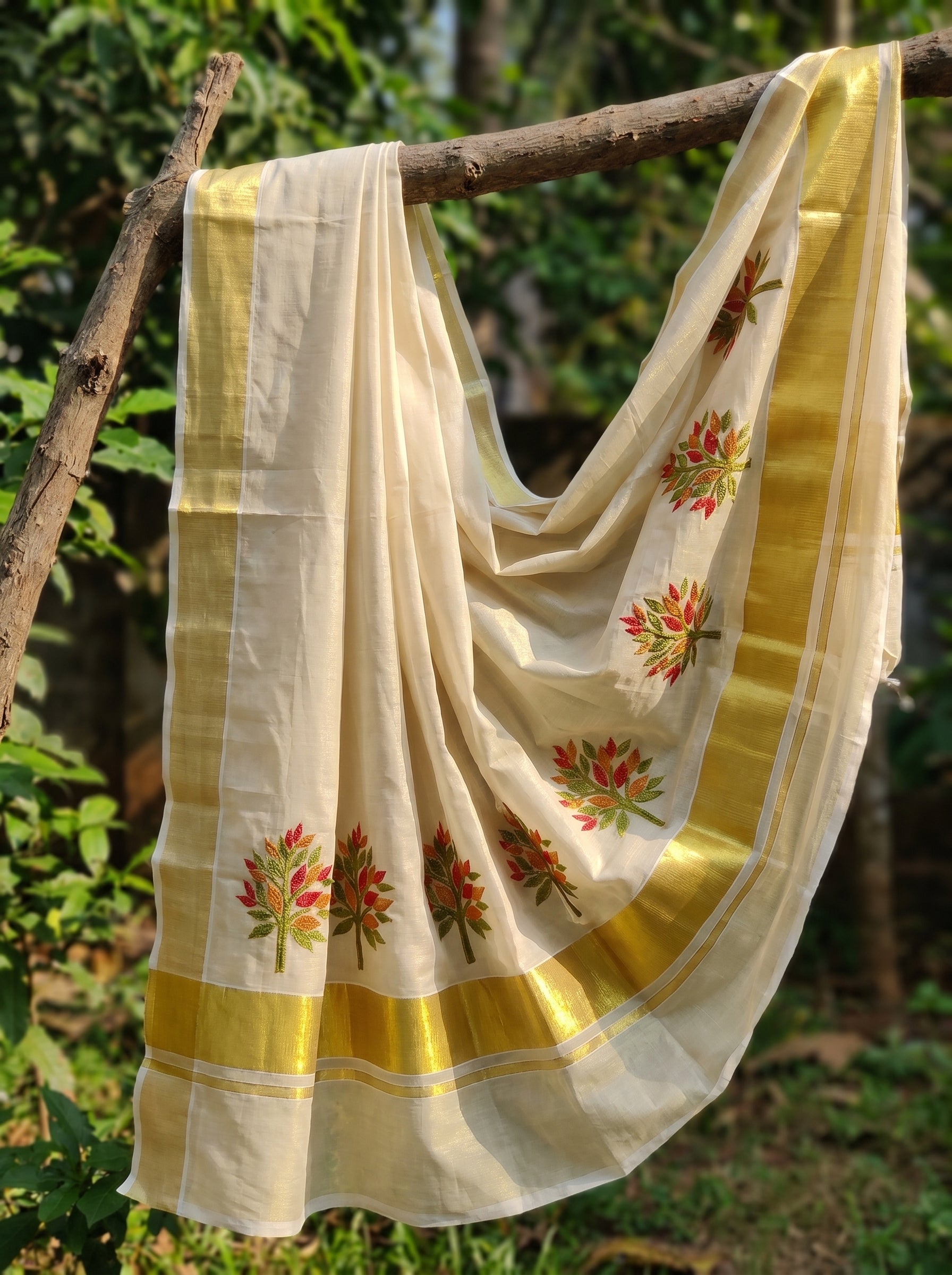 Vanaraji Tissue Kasavu Light Green