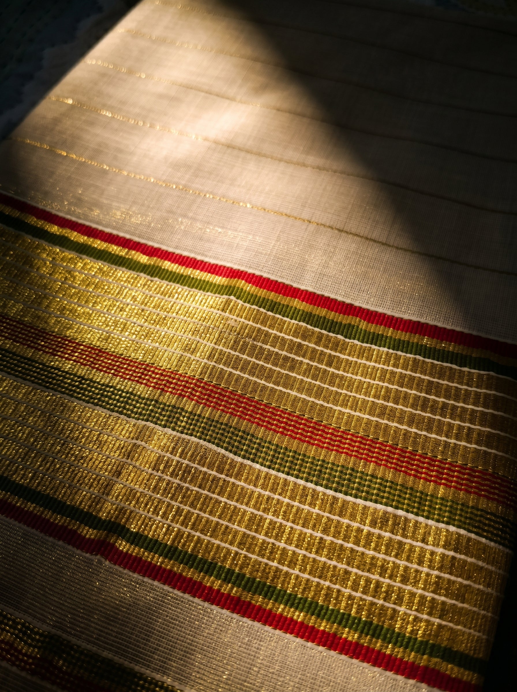 Rajarekha Tissue Kasavu Red