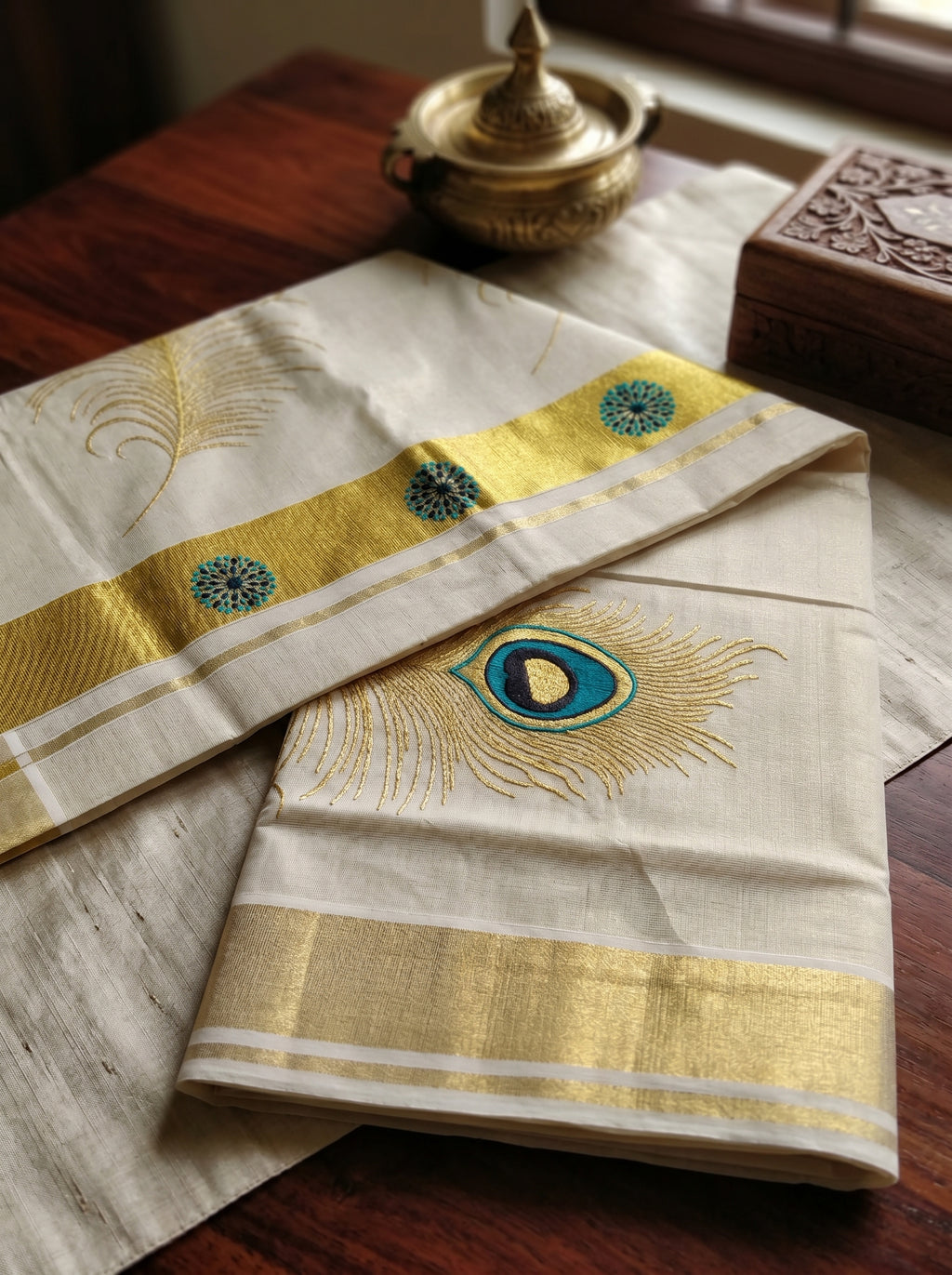 Mayoorika Tissue Kasavu Blue