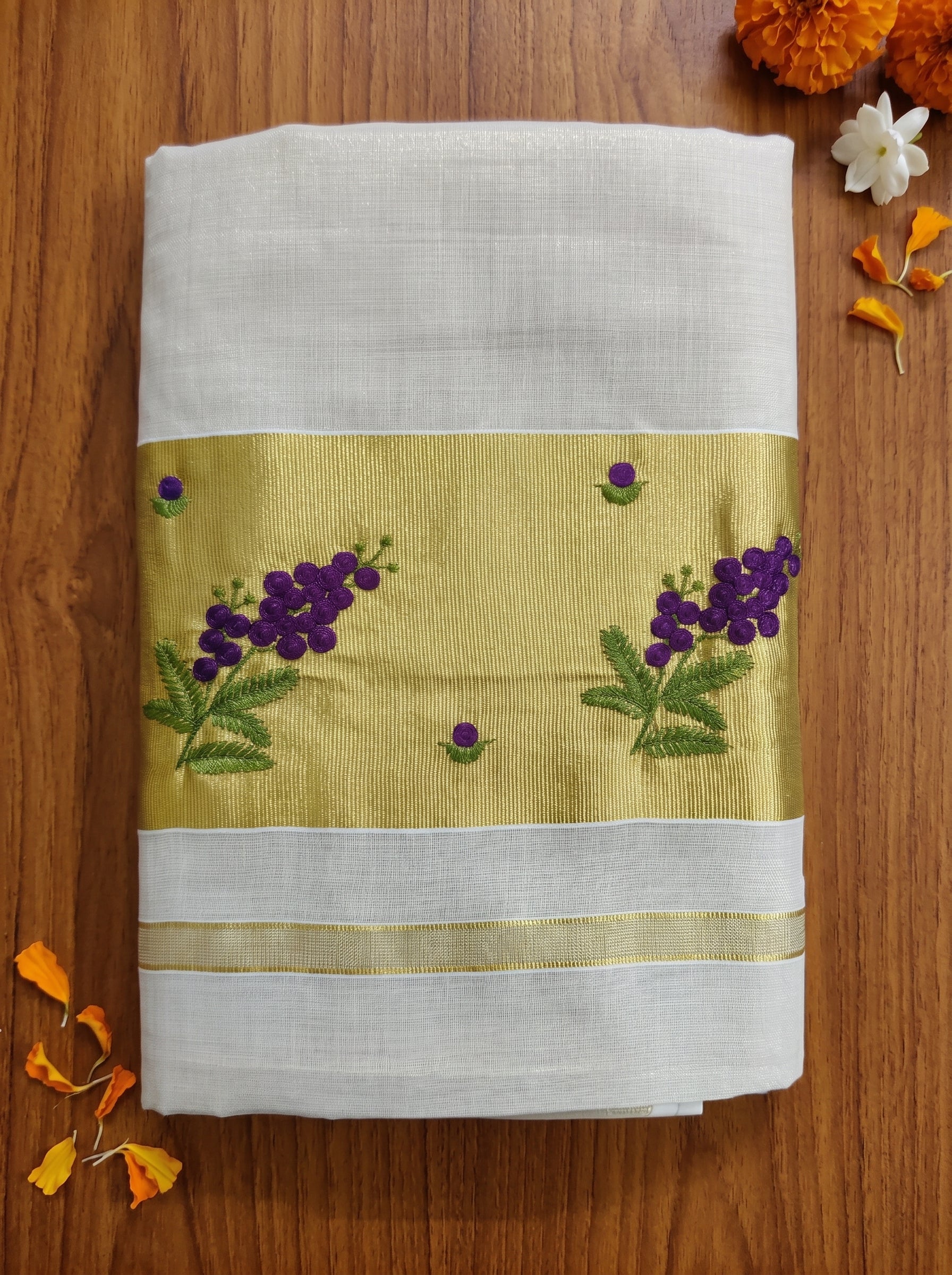 Varnapushpa Tissue Kasavu Purple