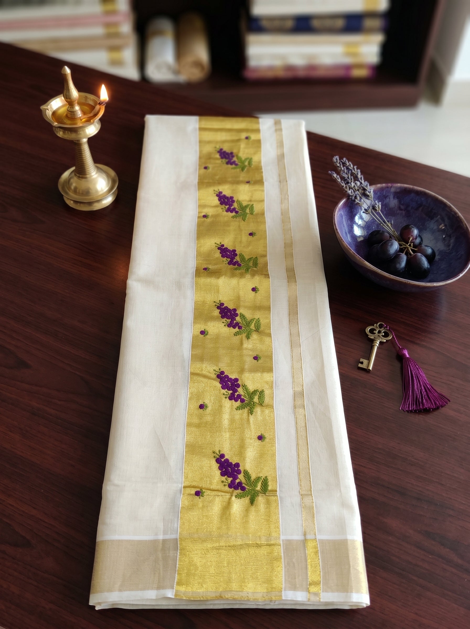Varnapushpa Tissue Kasavu Purple