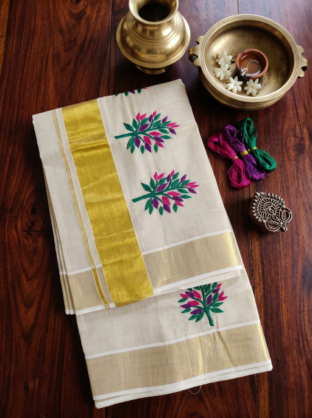 Vanaraji Tissue Kasavu Peacock Green