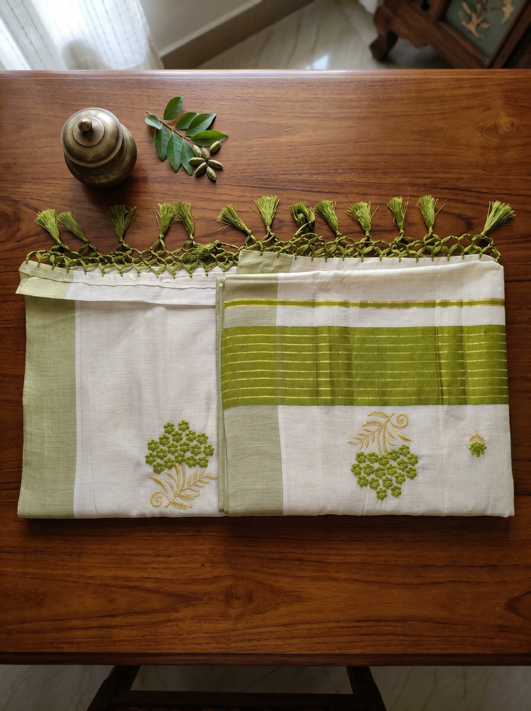 Haripriya Tissue Kasavu Green