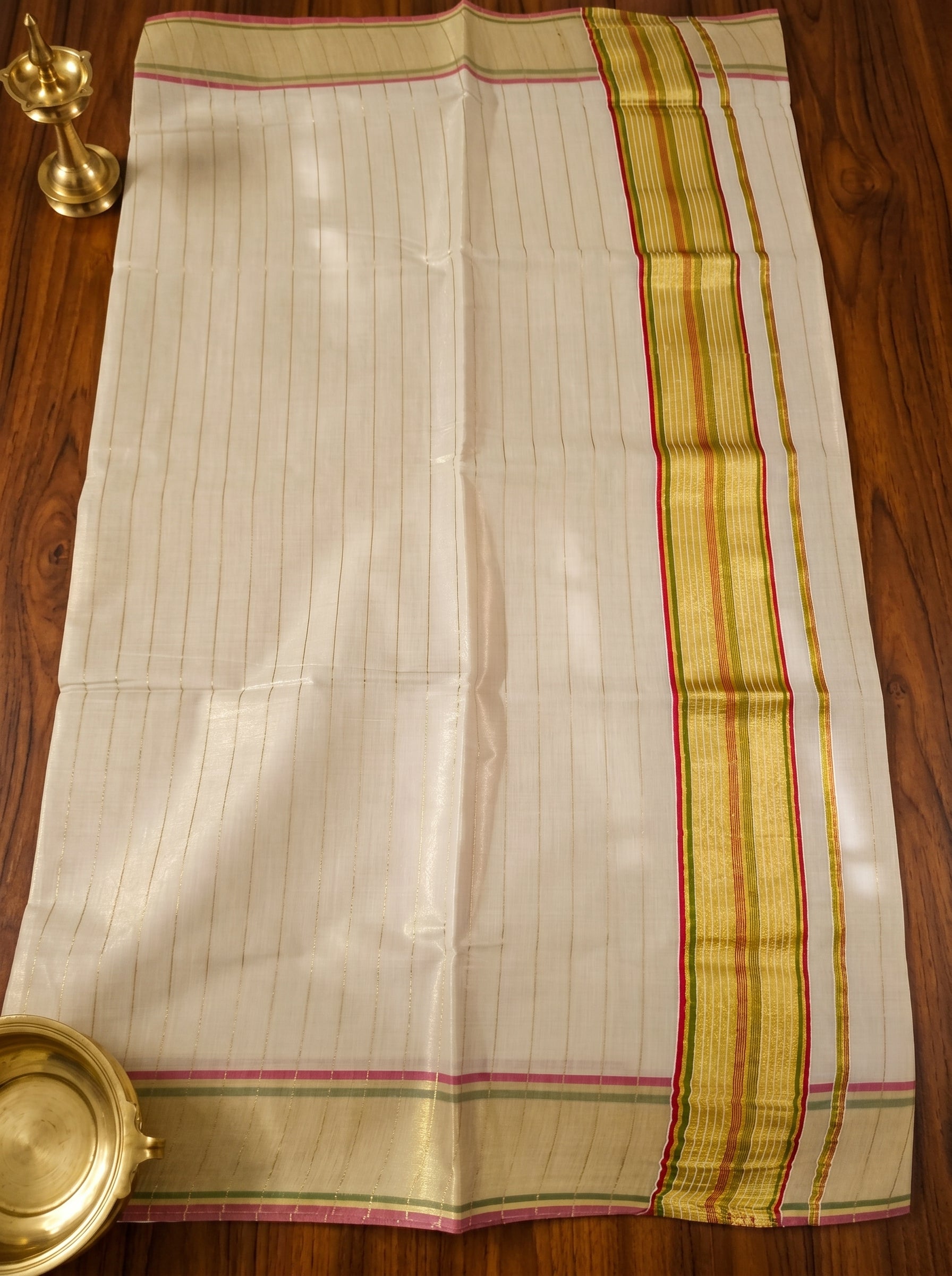 Rajarekha Tissue Kasavu Red
