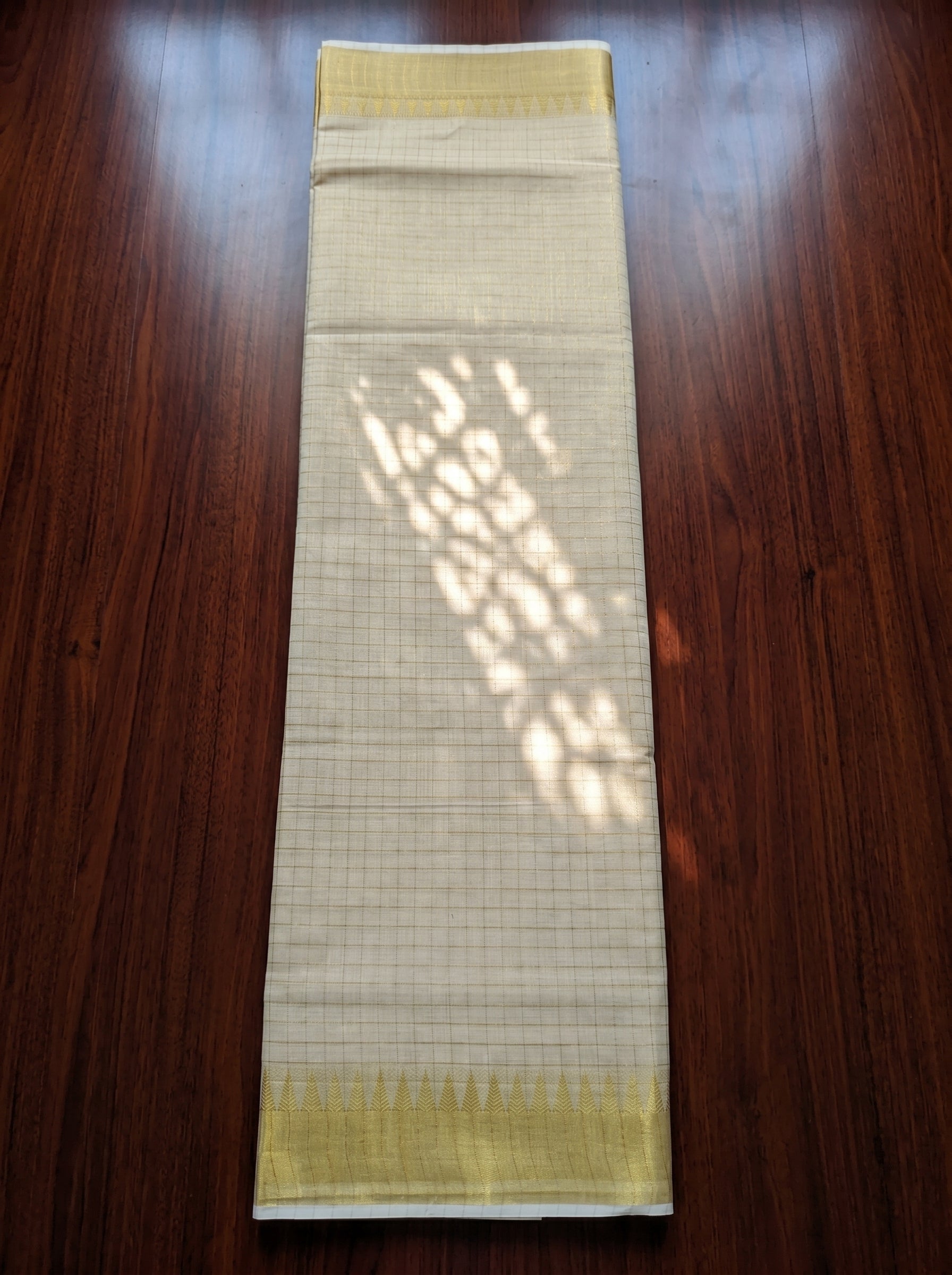Svarnarekha Tissue Kasavu
