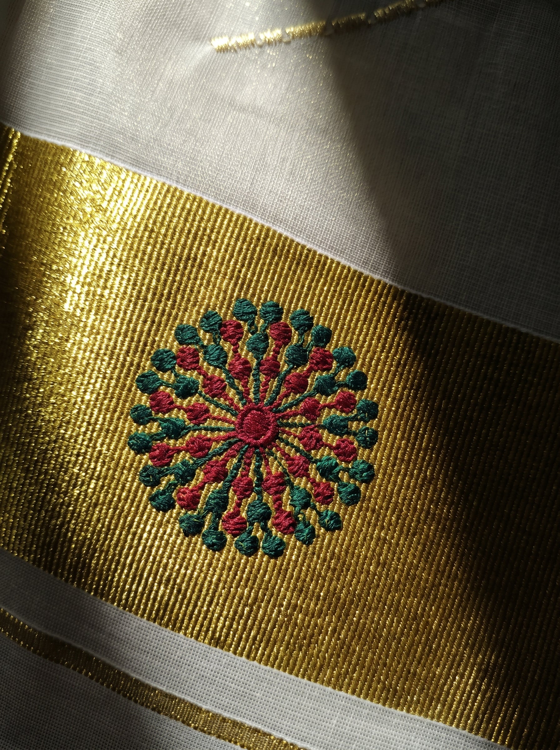 Mayoorika Tissue Kasavu Red