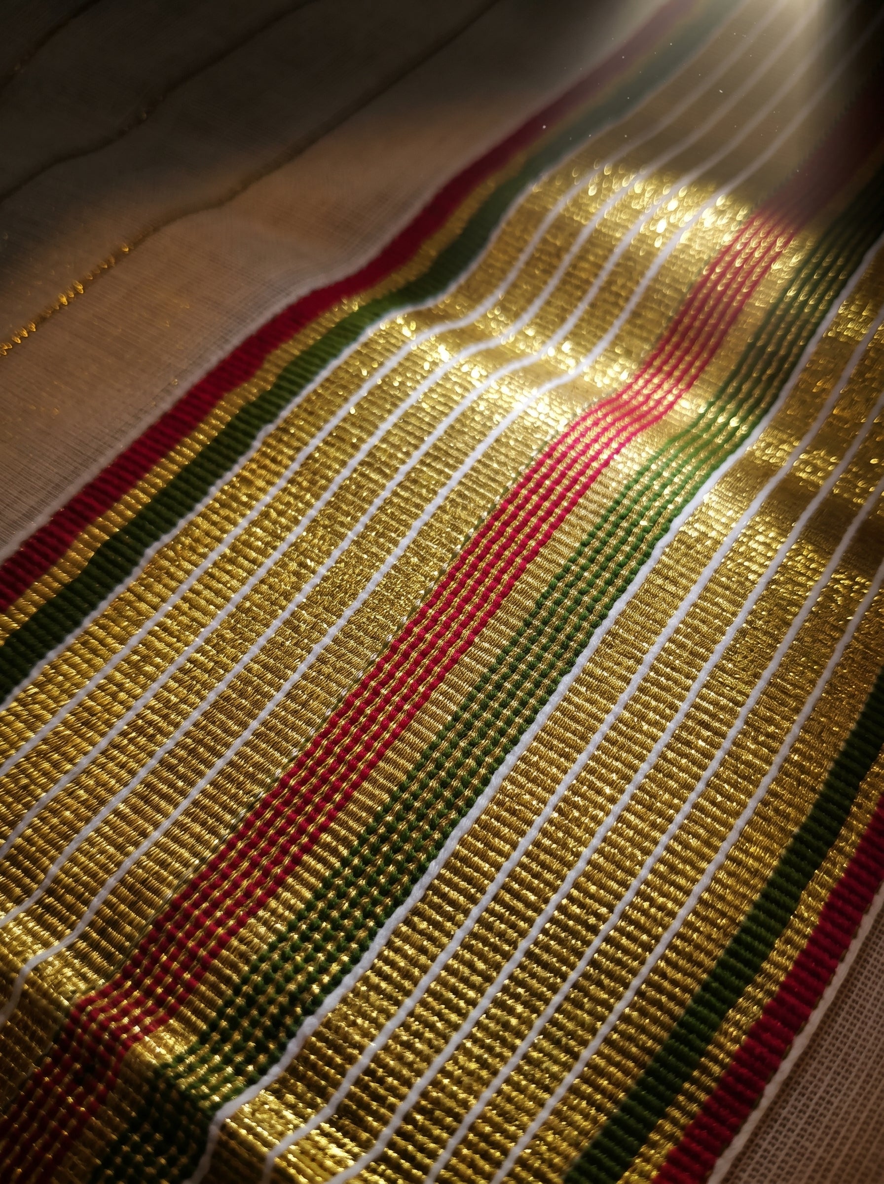 Rajarekha Tissue Kasavu Red