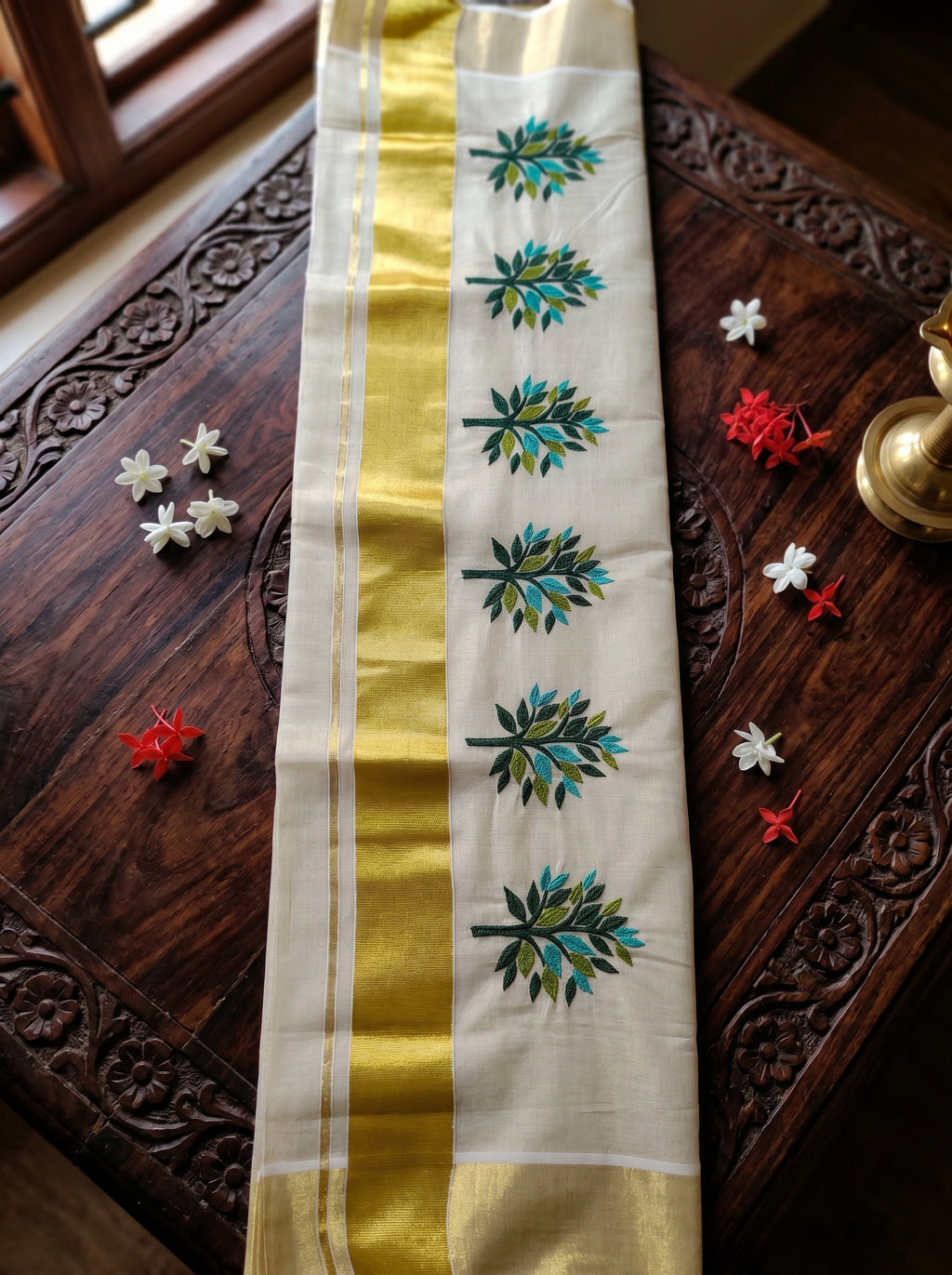 Vanaraji Tissue Kasavu Dark Green