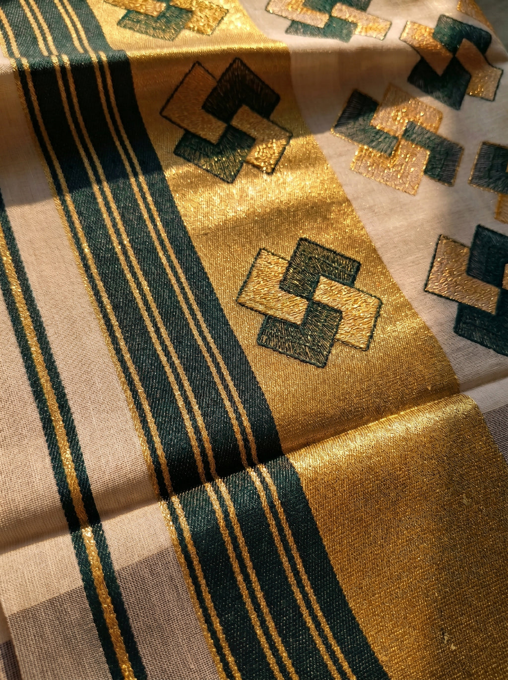 Ananthya Tissue Kasavu Green