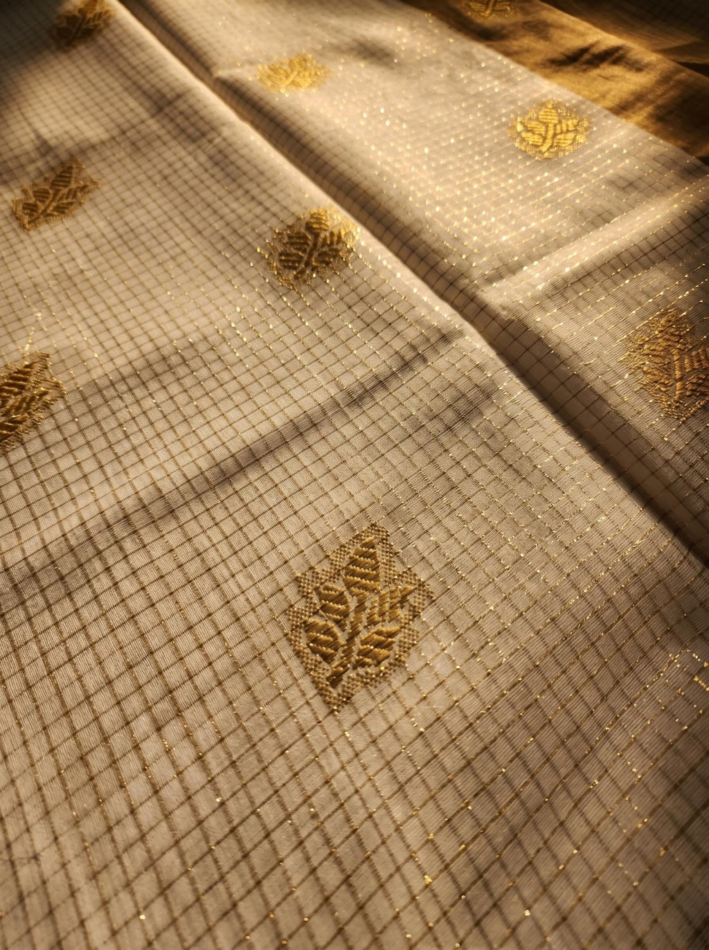 Haritham Tissue Kasavu - Authentic Kerala Saree | Kasavu Saree | House Of Keralam