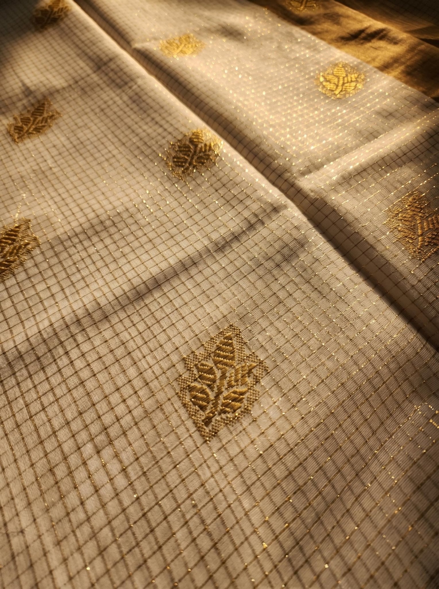 Haritham Tissue Kasavu - Authentic Kerala Saree | Kasavu Saree | House Of Keralam