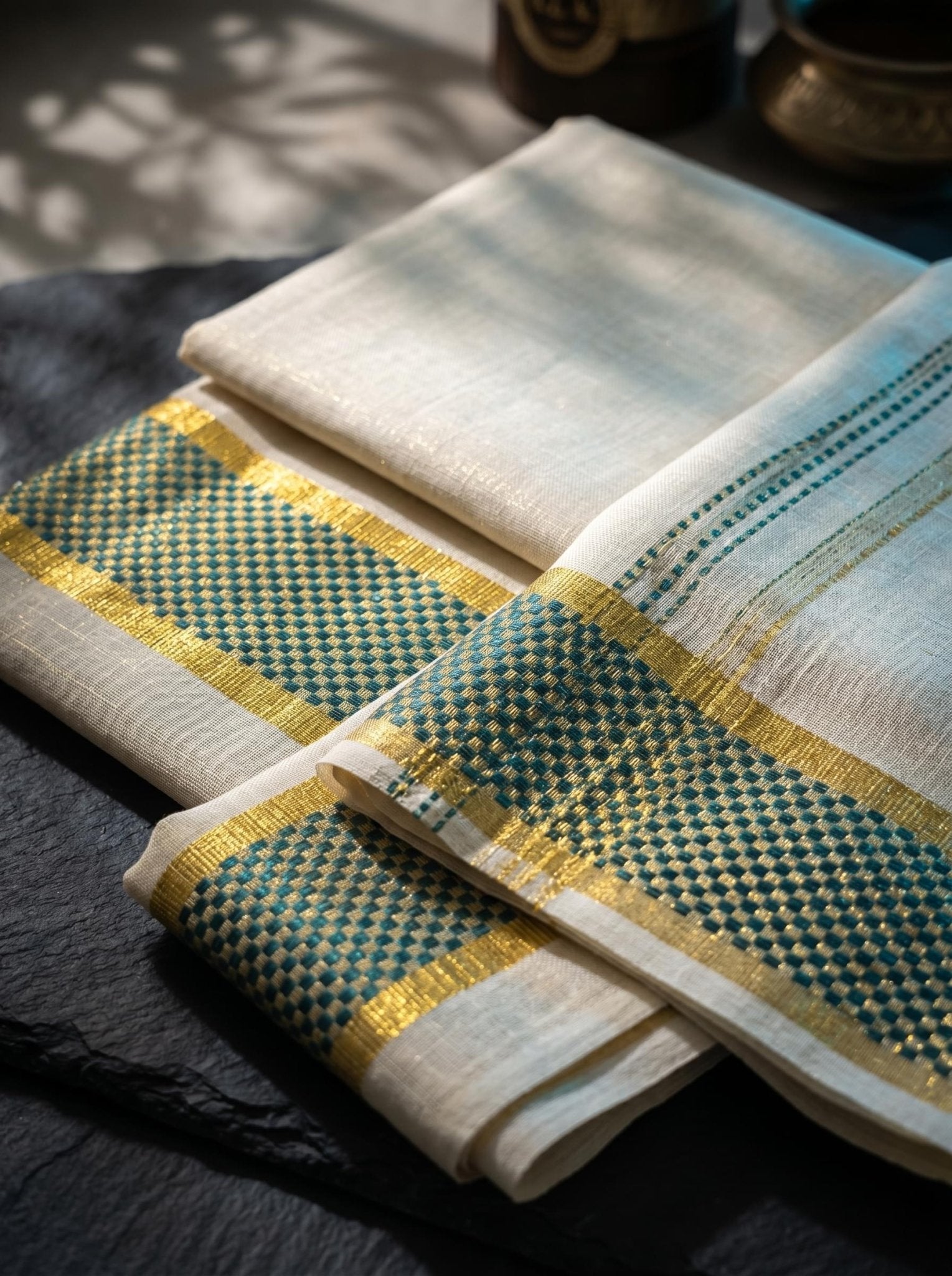 Neelarekha Tissue Kasavu - Authentic Kerala Saree | Kasavu Saree | House Of Keralam
