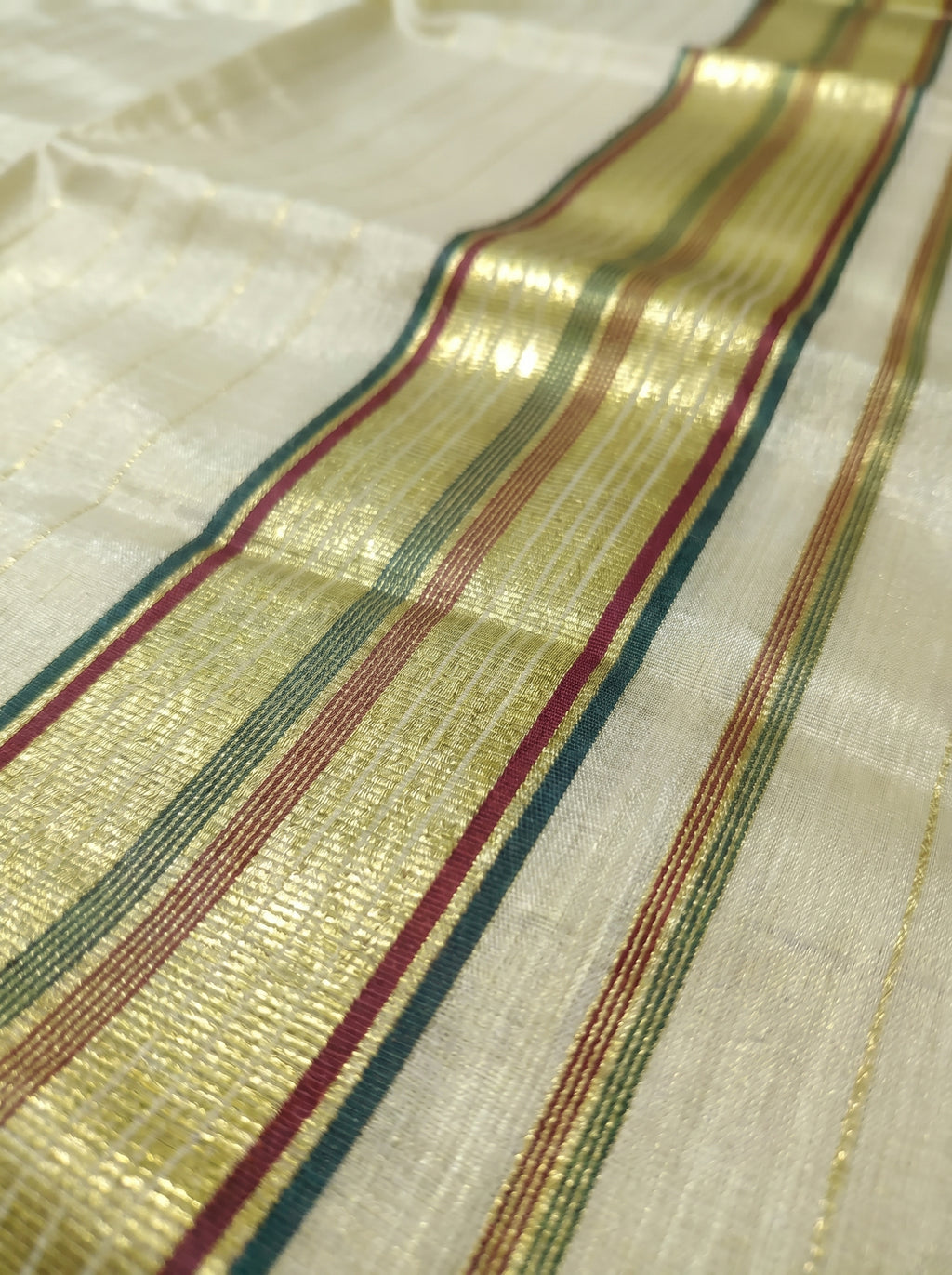 Rajarekha Tissue Kasavu Maroon