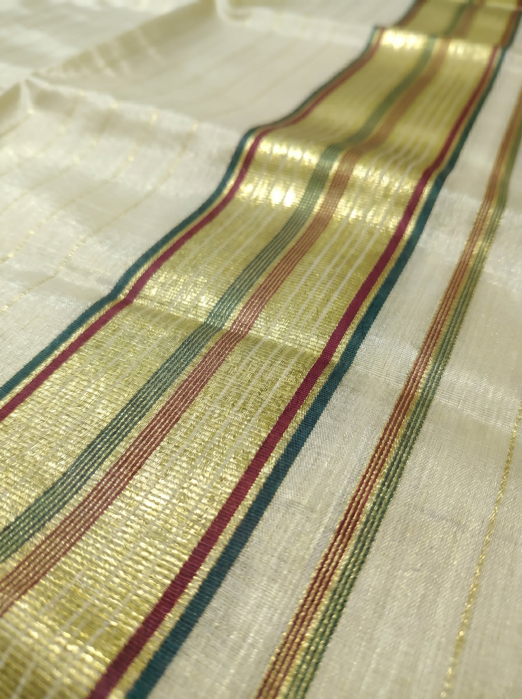 Rajarekha Tissue Kasavu Maroon
