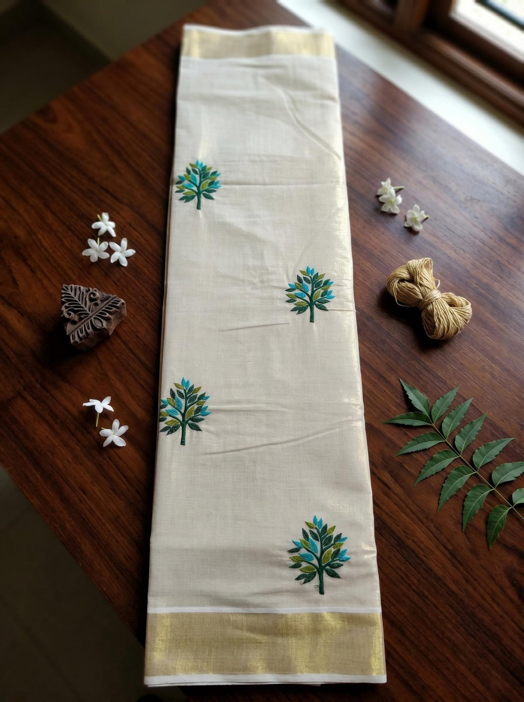 Vanaraji Tissue Kasavu Dark Green - Authentic Kerala Saree | Kasavu Saree | House Of Keralam
